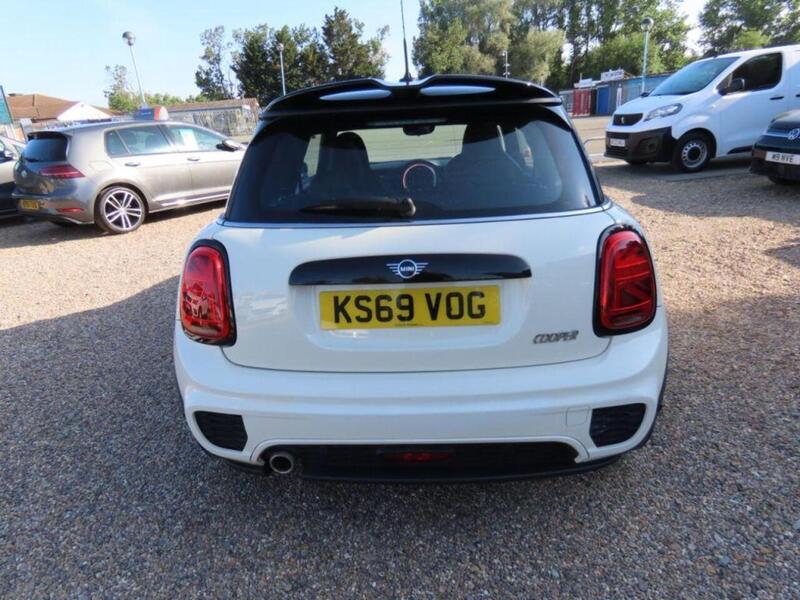 Mini Hatchback Hatchback 1.5 Cooper Sport II 3dr - U4656