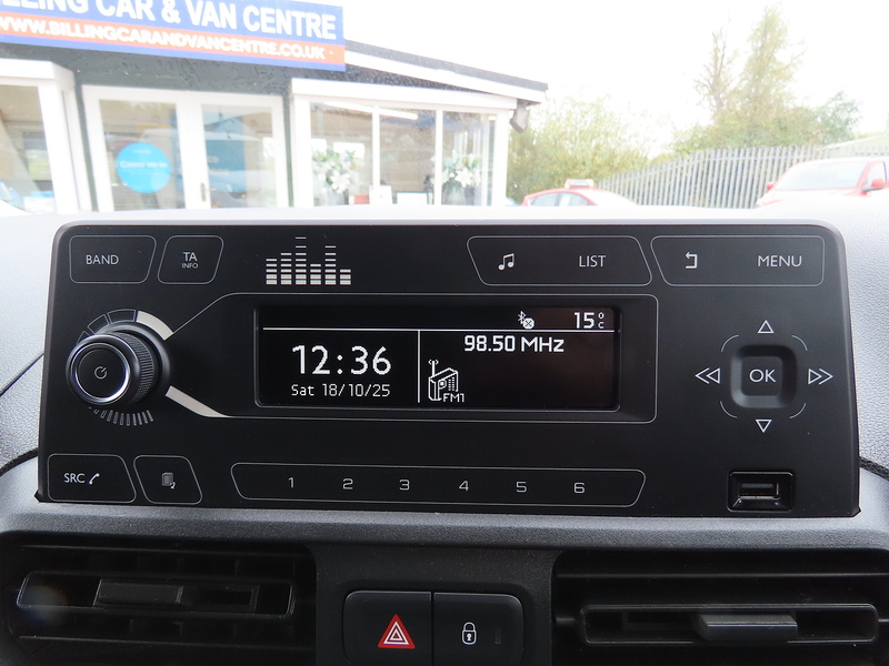 Vauxhall Combo 1.5 Turbo D 2000 Dynamic Panel Van 5dr Diesel Manual L1 H1 Euro 6 (100 ps) - U4671