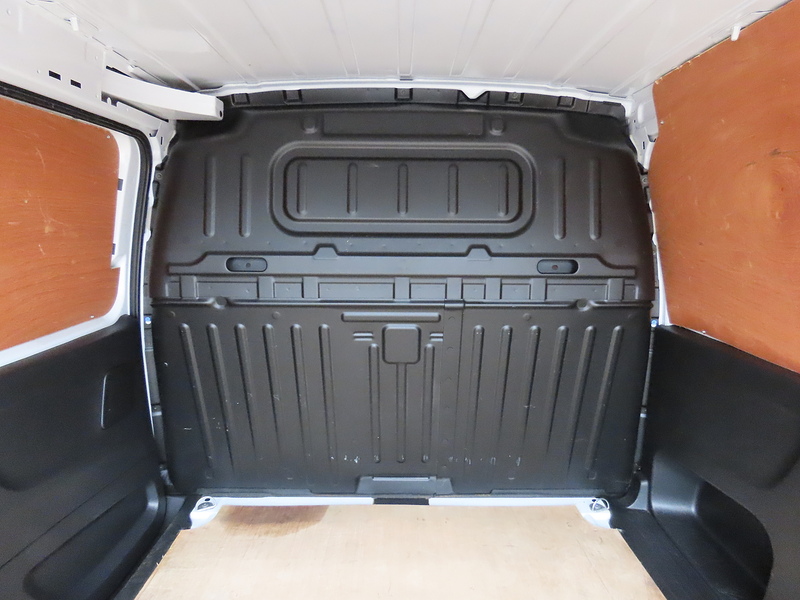 Vauxhall Combo 1.5 Turbo D 2000 Dynamic Panel Van 5dr Diesel Manual L1 H1 Euro 6 (100 ps) - U4671