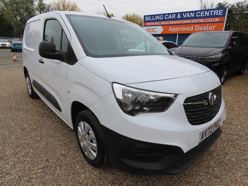 Vauxhall Combo 1.5 Turbo D 2000 Dynamic Panel Van 5dr Diesel Manual L1 H1 Euro 6 (100 ps) - U4671