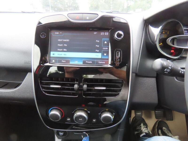 Renault Clio 1.2 16V Dynamique Nav 5dr - U4679