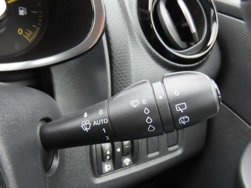 Renault Clio 1.2 16V Dynamique Nav 5dr - U4679