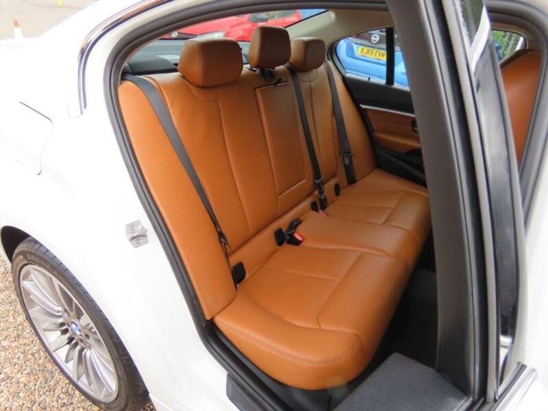 BMW 3 Series 320d Luxury 4dr Step Auto - U4711