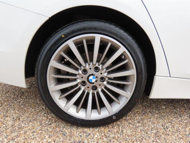 BMW 3 Series 320d Luxury 4dr Step Auto - U4711
