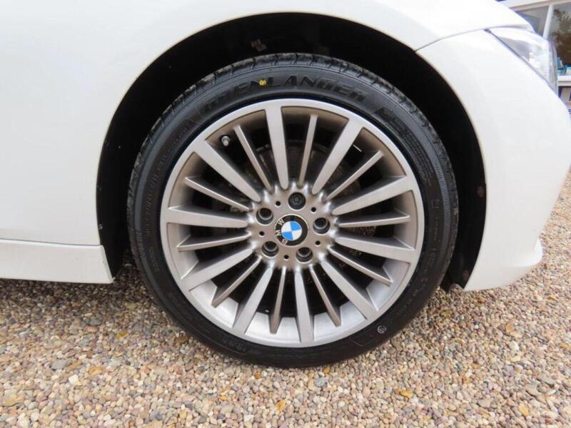 BMW 3 Series 320d Luxury 4dr Step Auto - U4711