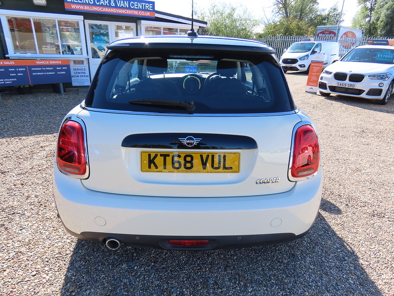 Mini Hatchback 1.5 Cooper Classic II 3dr - U4716