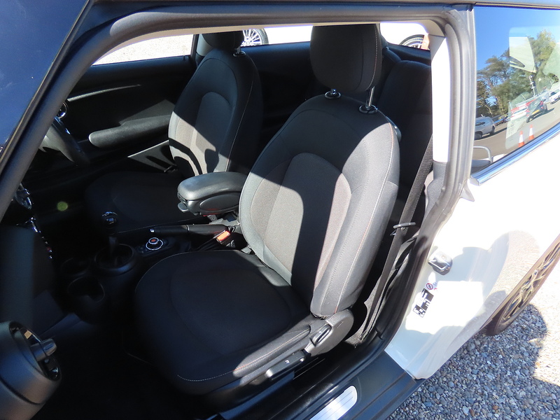 Mini Hatchback 1.5 Cooper Classic II 3dr - U4716