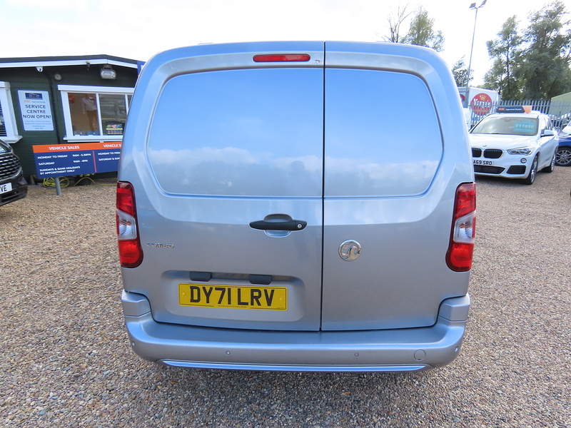 Vauxhall Combo 1.5 Turbo D 2000 Griffin Panel Van 4dr Diesel Manual L1 H1 Euro 6 (100 ps) - U4717