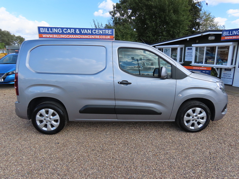 Vauxhall Combo 1.5 Turbo D 2000 Griffin Panel Van 4dr Diesel Manual L1 H1 Euro 6 (100 ps) - U4717