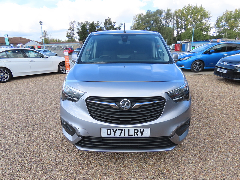 Vauxhall Combo 1.5 Turbo D 2000 Griffin Panel Van 4dr Diesel Manual L1 H1 Euro 6 (100 ps) - U4717