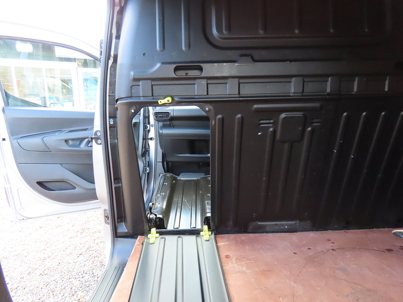 Vauxhall Combo 1.5 Turbo D 2000 Griffin Panel Van 4dr Diesel Manual L1 H1 Euro 6 (100 ps) - U4717