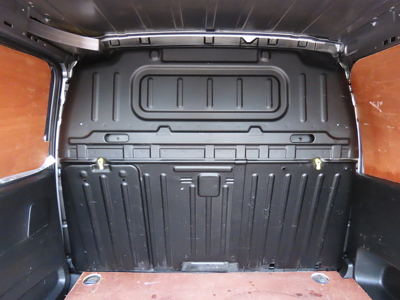 Vauxhall Combo 1.5 Turbo D 2000 Griffin Panel Van 4dr Diesel Manual L1 H1 Euro 6 (100 ps) - U4717