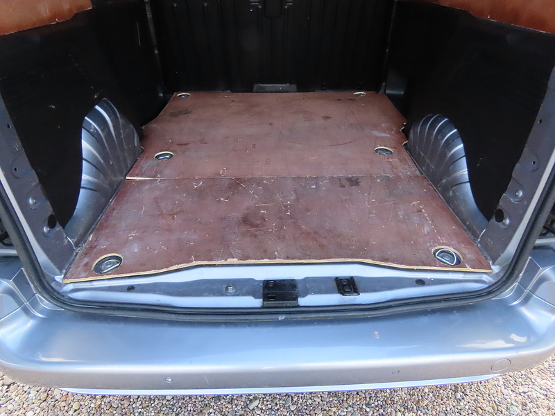 Vauxhall Combo 1.5 Turbo D 2000 Griffin Panel Van 4dr Diesel Manual L1 H1 Euro 6 (100 ps) - U4717