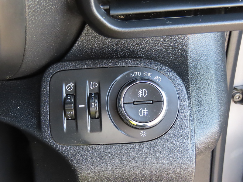 Vauxhall Combo 1.5 Turbo D 2000 Griffin Panel Van 4dr Diesel Manual L1 H1 Euro 6 (100 ps) - U4717