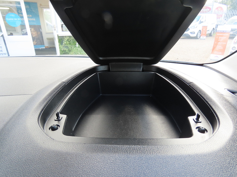 Vauxhall Combo 1.5 Turbo D 2000 Griffin Panel Van 4dr Diesel Manual L1 H1 Euro 6 (100 ps) - U4717