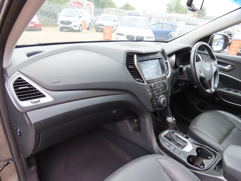 Hyundai Santa Fe 2.2 CRDi Blue Drive Premium 5dr Auto [5 Seats] - U4718