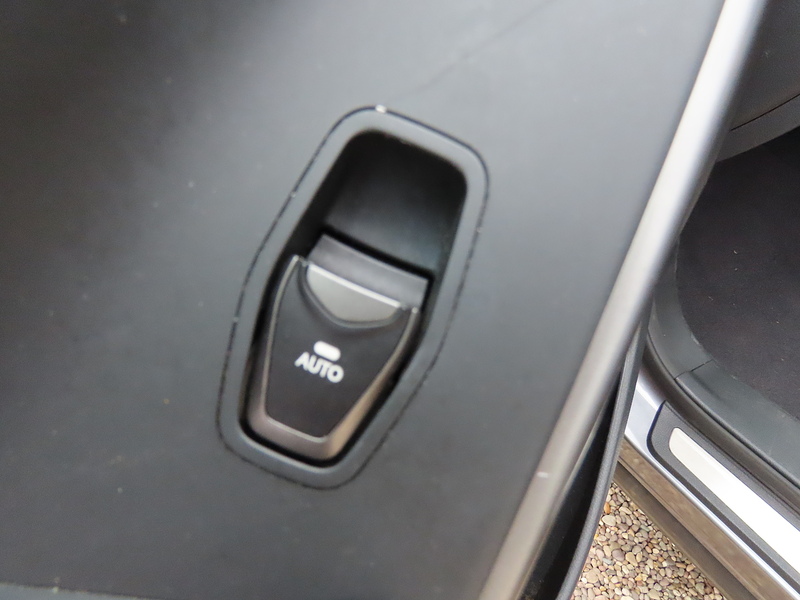 Hyundai Santa Fe 2.2 CRDi Blue Drive Premium 5dr Auto [5 Seats] - U4718