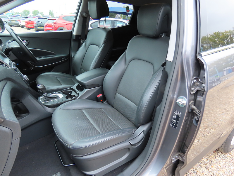 Hyundai Santa Fe 2.2 CRDi Blue Drive Premium 5dr Auto [5 Seats] - U4718