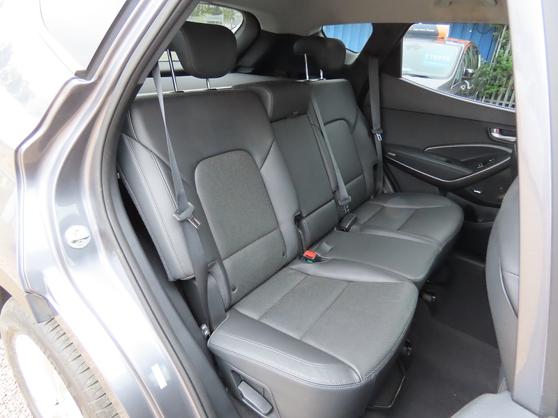 Hyundai Santa Fe 2.2 CRDi Blue Drive Premium 5dr Auto [5 Seats] - U4718