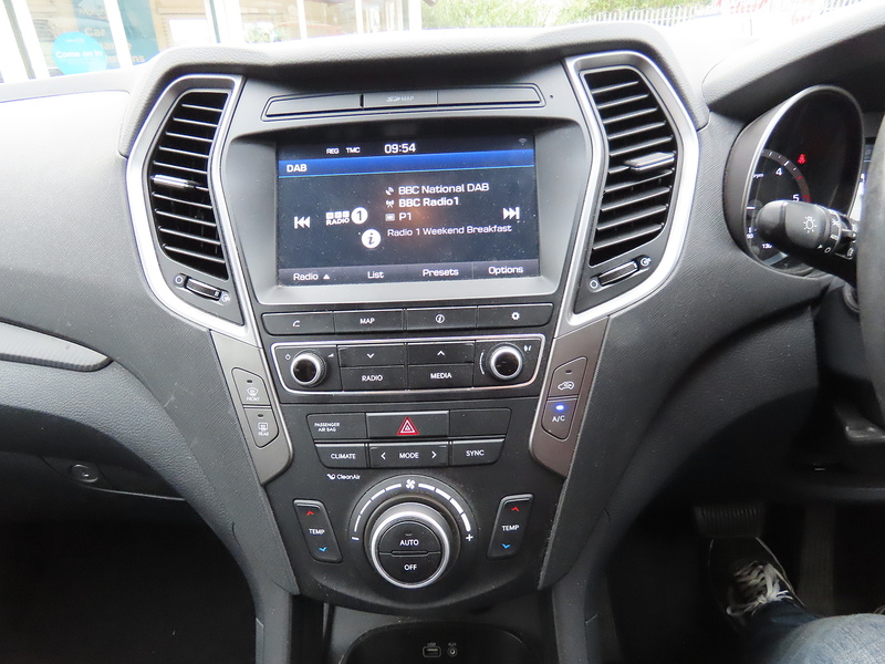 Hyundai Santa Fe 2.2 CRDi Blue Drive Premium 5dr Auto [5 Seats] - U4718