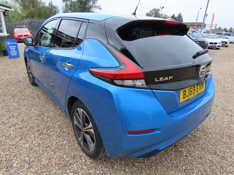 Nissan Leaf Tekna - U4720