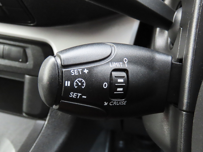 Vauxhall Vivaro 1.5 Turbo D 2900 Dynamic Panel Van 6dr Diesel Manual L1 H1 Euro 6 (s/s) (100 ps) - U4723