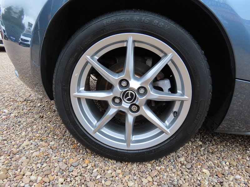 Mazda MX-5 MX-5 1.5 SKYACTIV-G SE-L Nav Convertible 2dr Petrol Manual Euro 6 (131 ps) - U4730