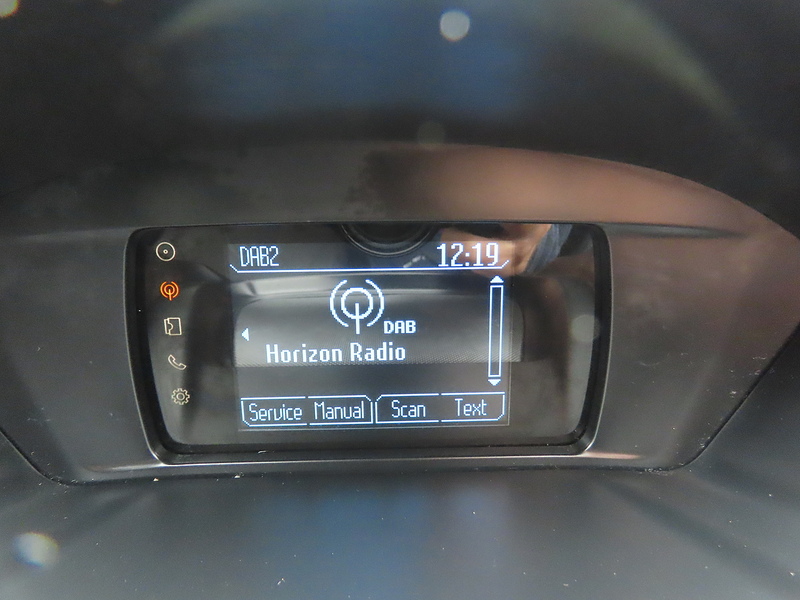 Ford Kuga 2.0 TDCi Zetec SUV 5dr Diesel Manual 2WD Euro 5 (140 ps) - U4732