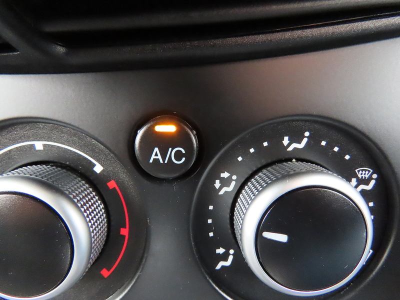 Ford Kuga 2.0 TDCi Zetec SUV 5dr Diesel Manual 2WD Euro 5 (140 ps) - U4732