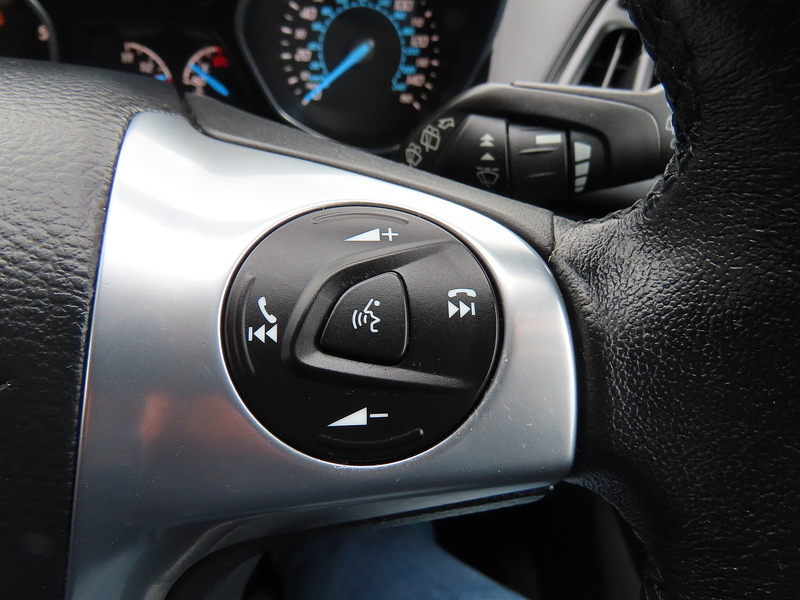 Ford Kuga 2.0 TDCi Zetec SUV 5dr Diesel Manual 2WD Euro 5 (140 ps) - U4732