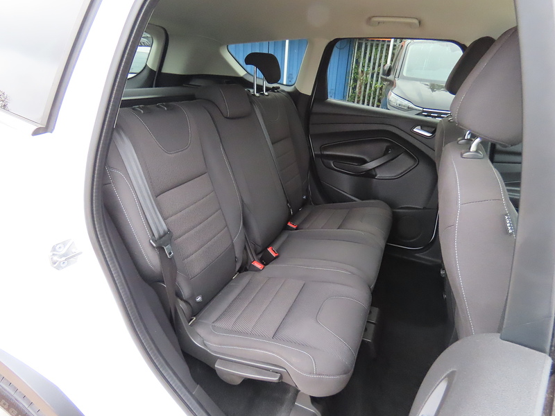 Ford Kuga 2.0 TDCi Zetec SUV 5dr Diesel Manual 2WD Euro 5 (140 ps) - U4732