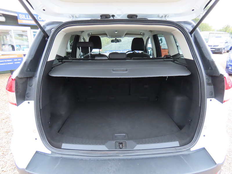 Ford Kuga 2.0 TDCi Zetec SUV 5dr Diesel Manual 2WD Euro 5 (140 ps) - U4732