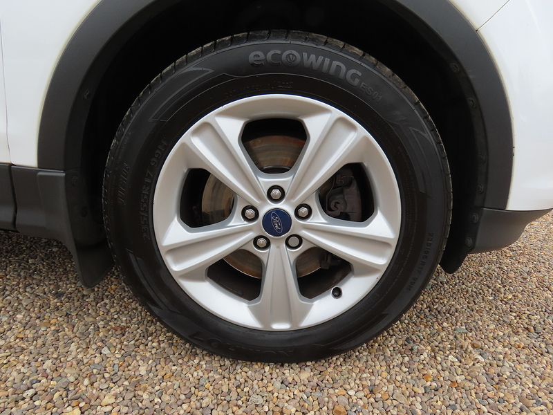 Ford Kuga 2.0 TDCi Zetec SUV 5dr Diesel Manual 2WD Euro 5 (140 ps) - U4732