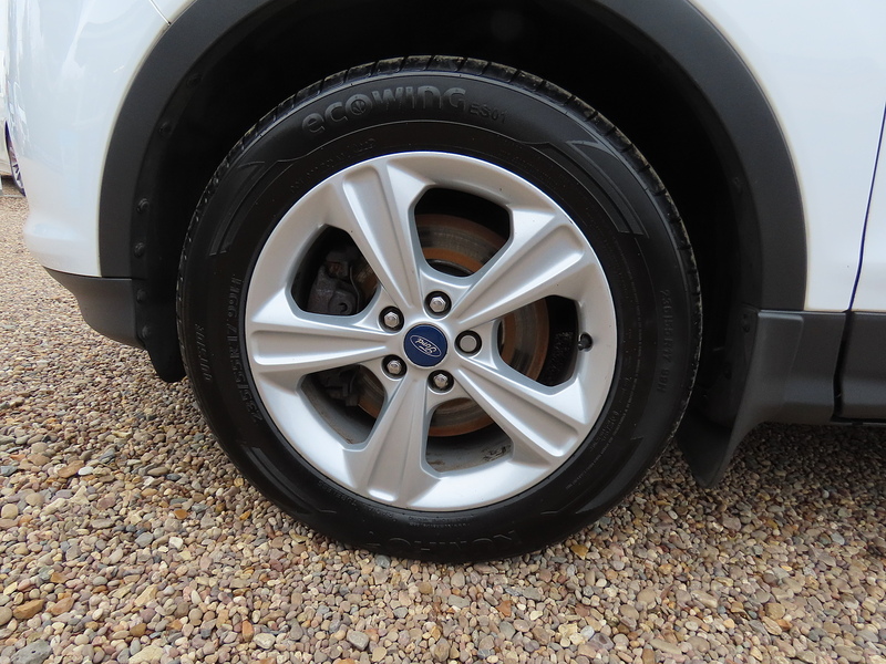 Ford Kuga 2.0 TDCi Zetec SUV 5dr Diesel Manual 2WD Euro 5 (140 ps) - U4732