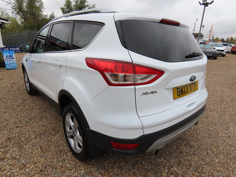 Ford Kuga 2.0 TDCi Zetec SUV 5dr Diesel Manual 2WD Euro 5 (140 ps) - U4732