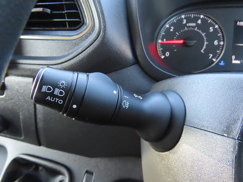 Renault Master 2.3 dCi 35 Business+ Panel Van 4dr Diesel Manual FWD MWB Medium Roof Euro 6 (135 ps) - U4735