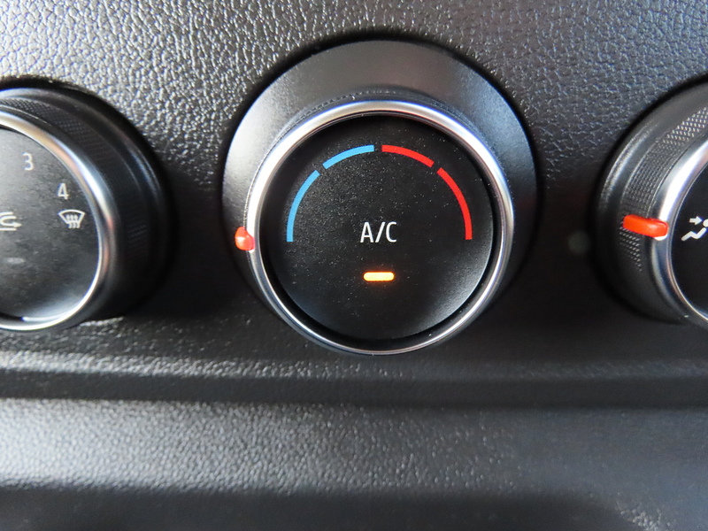 Renault Master 2.3 dCi 35 Business+ Panel Van 4dr Diesel Manual FWD MWB Medium Roof Euro 6 (135 ps) - U4735