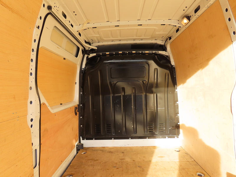 Renault Master 2.3 dCi 35 Business+ Panel Van 4dr Diesel Manual FWD MWB Medium Roof Euro 6 (135 ps) - U4735