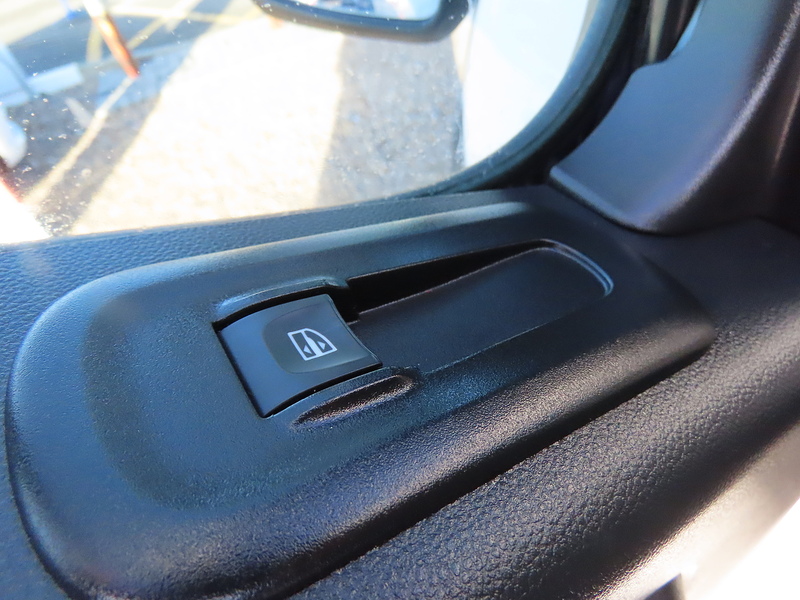 Renault Master 2.3 dCi 35 Business+ Panel Van 4dr Diesel Manual FWD MWB Medium Roof Euro 6 (135 ps) - U4735