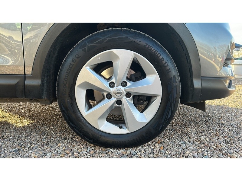 Nissan Qashqai 1.3 DIG-T Acenta Premium SUV 5dr Petrol Manual Euro 6 (s/s) (140 ps) - U4736