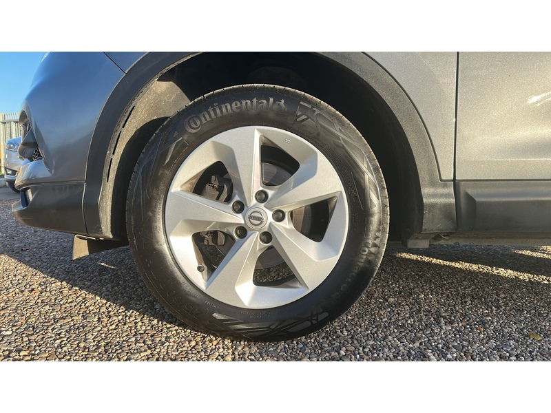 Nissan Qashqai 1.3 DIG-T Acenta Premium SUV 5dr Petrol Manual Euro 6 (s/s) (140 ps) - U4736