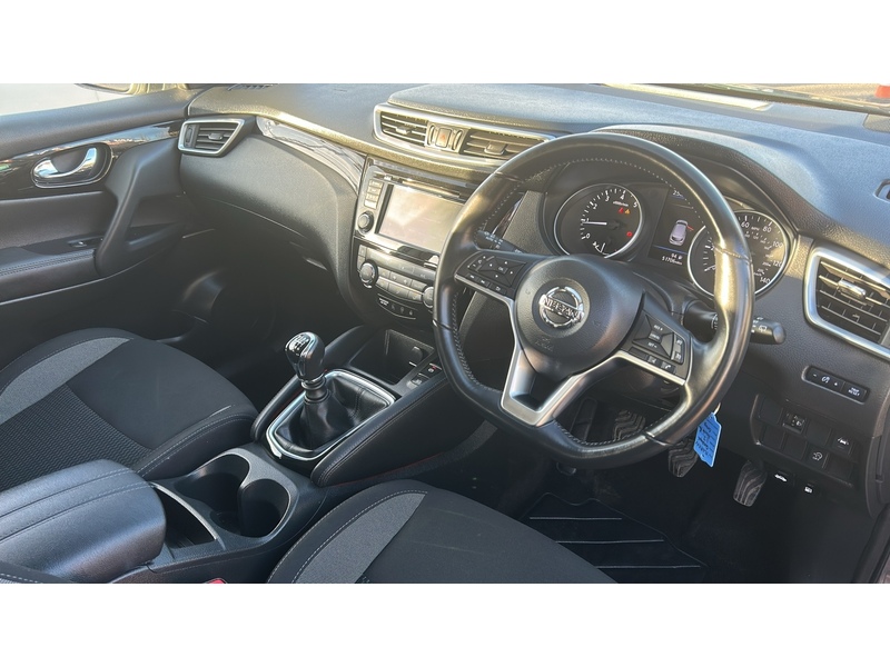 Nissan Qashqai 1.3 DIG-T Acenta Premium SUV 5dr Petrol Manual Euro 6 (s/s) (140 ps) - U4736