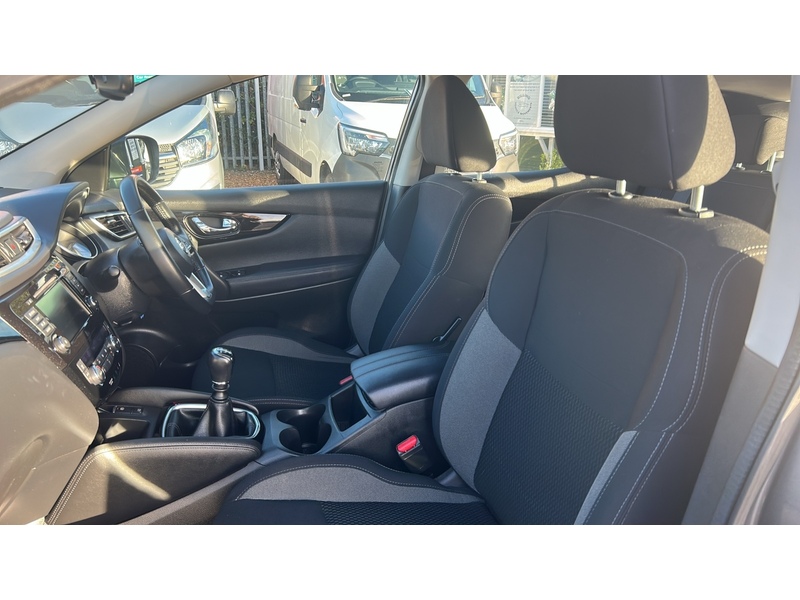 Nissan Qashqai 1.3 DIG-T Acenta Premium SUV 5dr Petrol Manual Euro 6 (s/s) (140 ps) - U4736