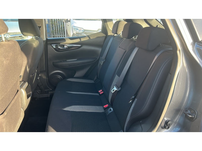 Nissan Qashqai 1.3 DIG-T Acenta Premium SUV 5dr Petrol Manual Euro 6 (s/s) (140 ps) - U4736