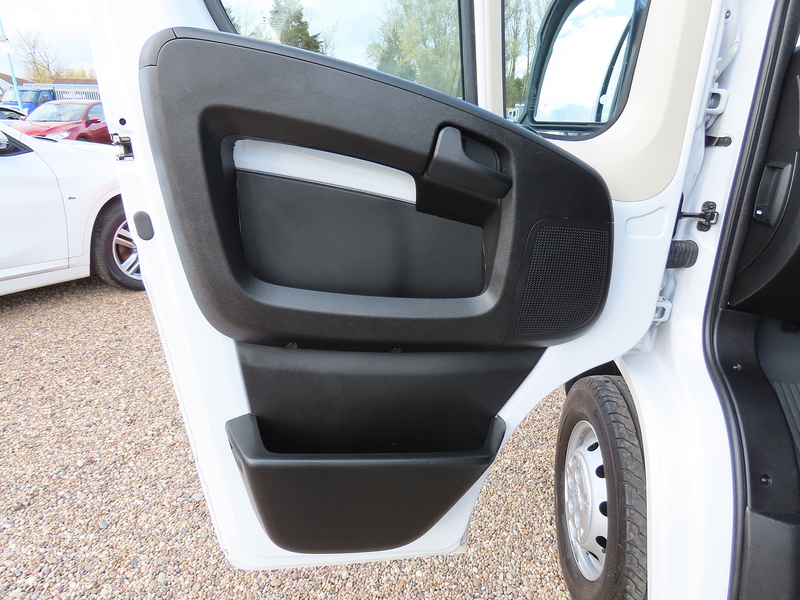 Citroen Relay 2.2 BlueHDi 35 Enterprise Panel Van 5dr Diesel Manual L3 High Roof Euro 6 (s/s) (140 ps) - U4739