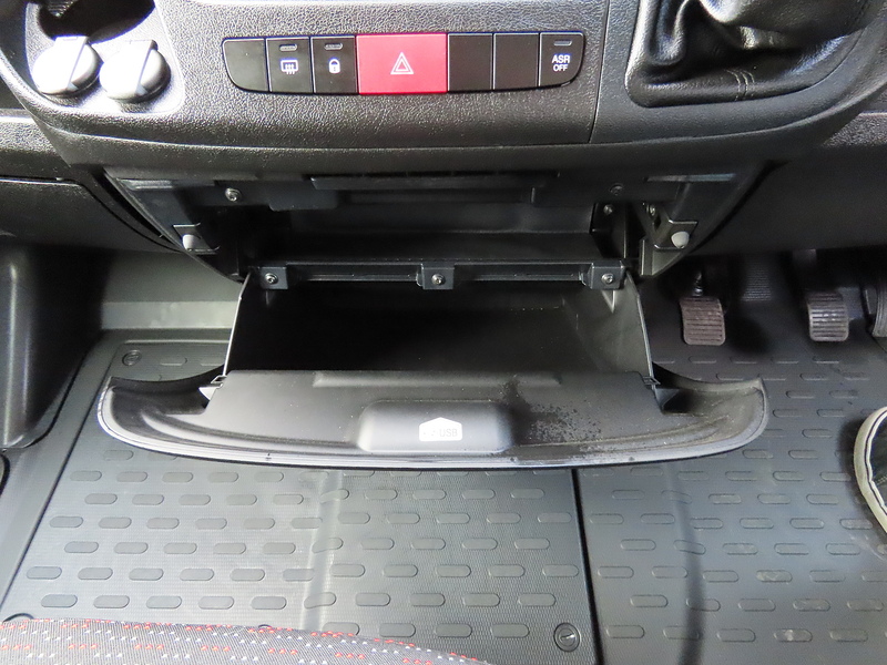 Citroen Relay 2.2 BlueHDi 35 Enterprise Panel Van 5dr Diesel Manual L3 High Roof Euro 6 (s/s) (140 ps) - U4739