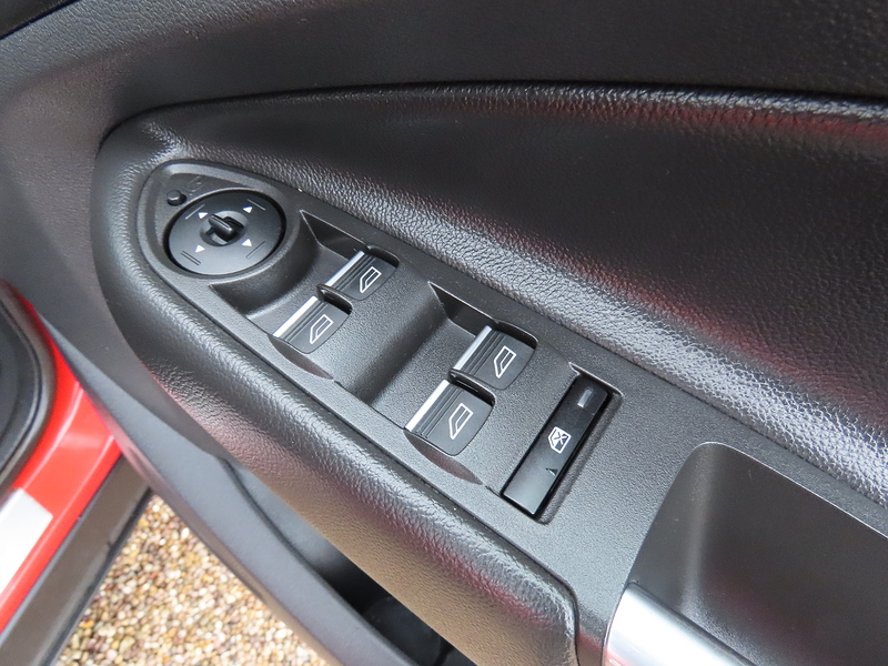 Ford Kuga 1.5T EcoBoost Titanium SUV 5dr Petrol Manual 2WD Euro 6 (s/s) (150 ps) - U4740