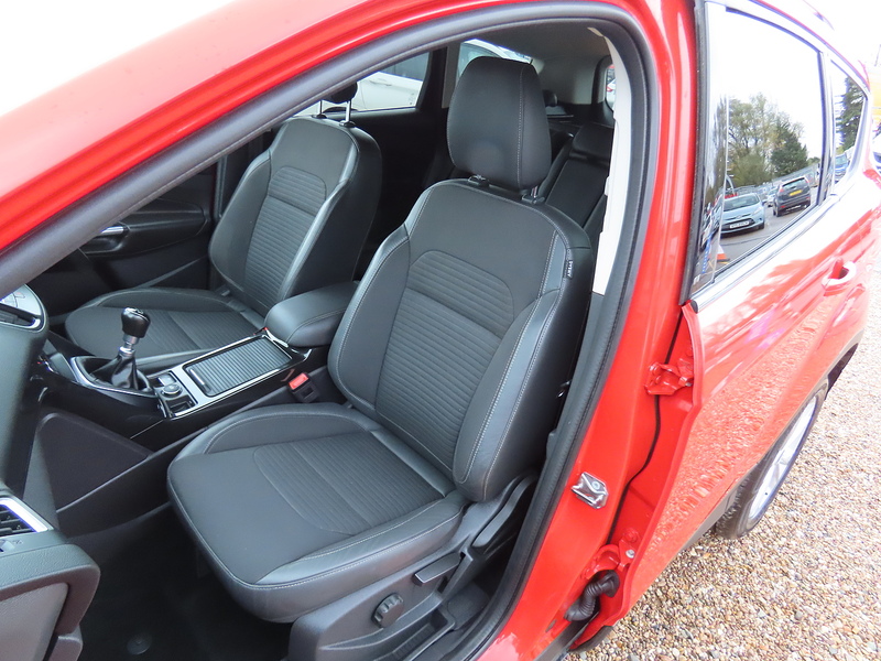 Ford Kuga 1.5T EcoBoost Titanium SUV 5dr Petrol Manual 2WD Euro 6 (s/s) (150 ps) - U4740