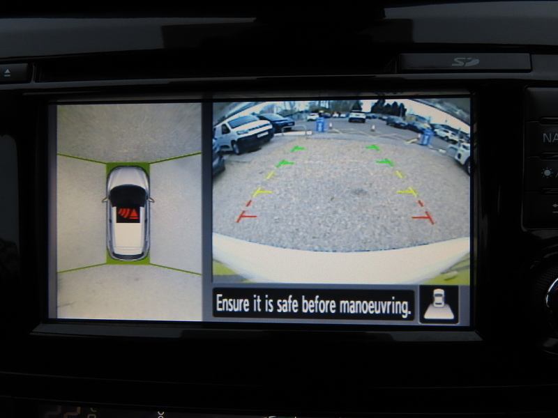 Nissan Qashqai 1.5 dCi N-Connecta SUV 5dr Diesel Manual 2WD Euro 6 (s/s) (110 ps) - U4744