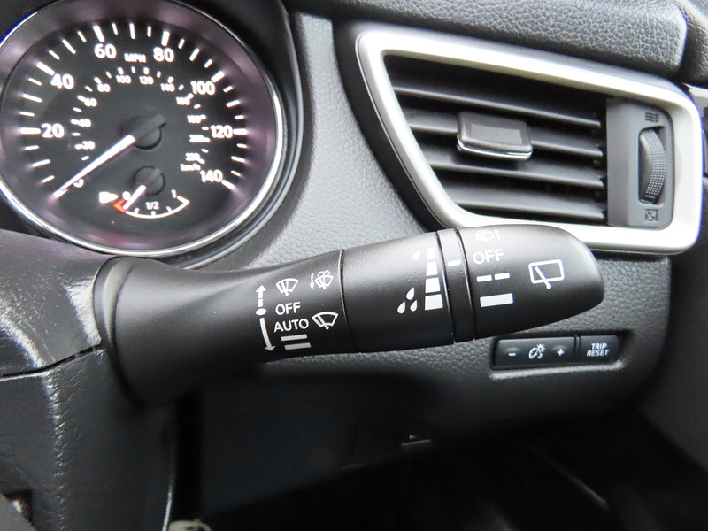 Nissan Qashqai 1.5 dCi N-Connecta SUV 5dr Diesel Manual 2WD Euro 6 (s/s) (110 ps) - U4744